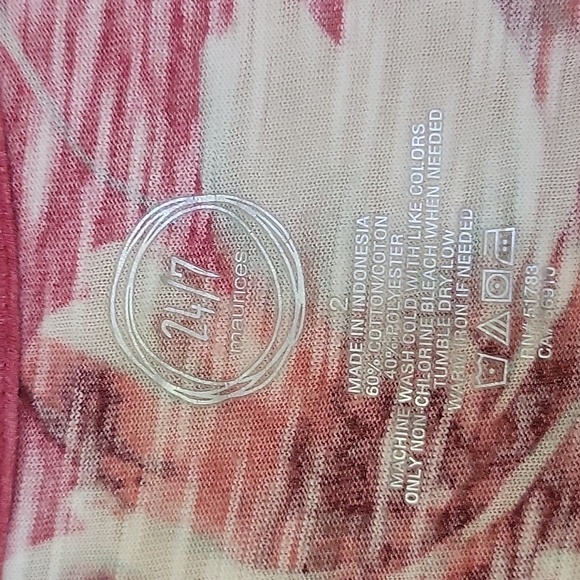 GUC Floral Tee - Picture 3 of 3